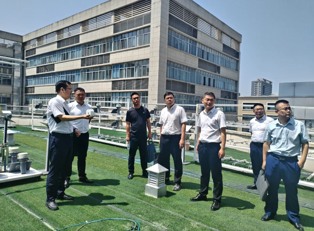 中国冶金地质总局西北局总会计师高红玉、西北地质勘查院党委书记、院长全孝勤一行到我公司座谈交流
