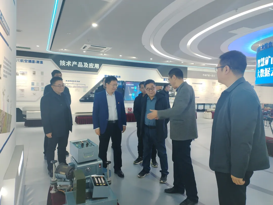 陕西太白黄金矿业公司总经理李建平一行到集团调研交流